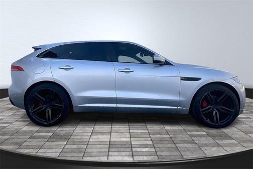 2017 Jaguar F-PACE First Edition