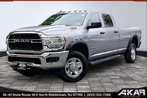 Billet Silver Metallic Clearcoat 2022 RAM 2500 Tradesman Crew Cab 4x4 8' Box