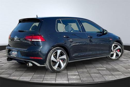 2018 Volkswagen Golf GTI 2.0T S 4-Door