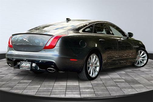 2017 Jaguar XJ XJ R-Sport