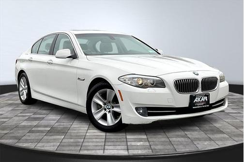 2011 BMW 528 528i