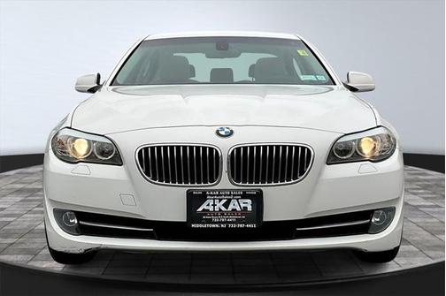 2011 BMW 528 528i