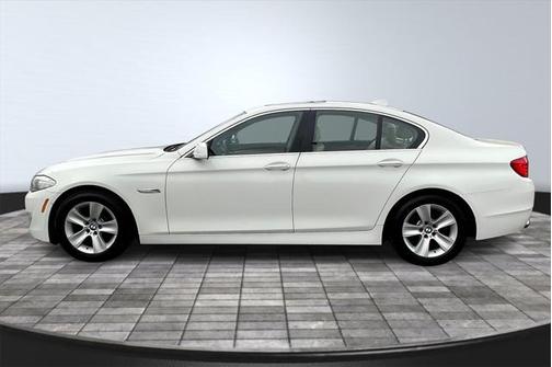 2011 BMW 528 528i