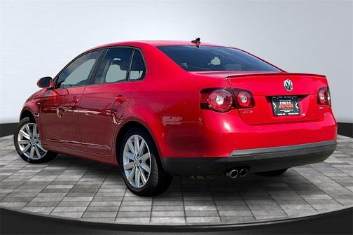 2010 Volkswagen Jetta Wolfsburg Edition