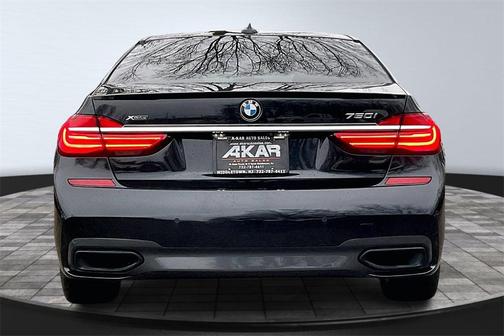 2016 BMW 750 i xDrive