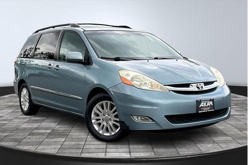 2008 Toyota Sienna XLE