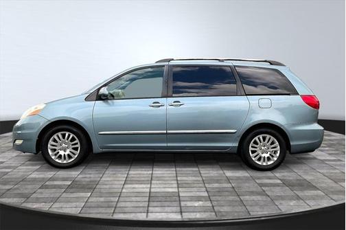 2008 Toyota Sienna XLE
