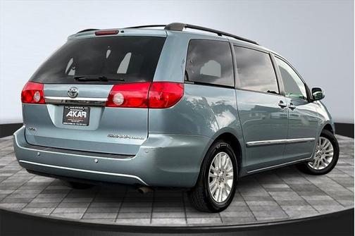 2008 Toyota Sienna XLE