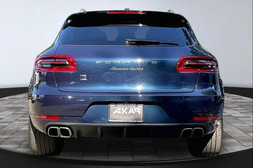 Dark Blue Metallic 2015 Porsche Macan Macan Turbo
