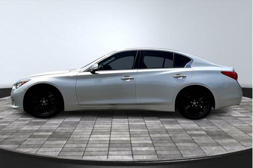 2015 INFINITI Q50 Base