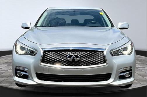 2015 INFINITI Q50 Base