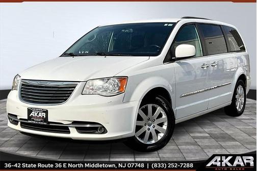 2016 Chrysler Town & Country Touring