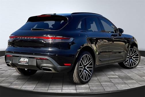 2022 Porsche Macan Base