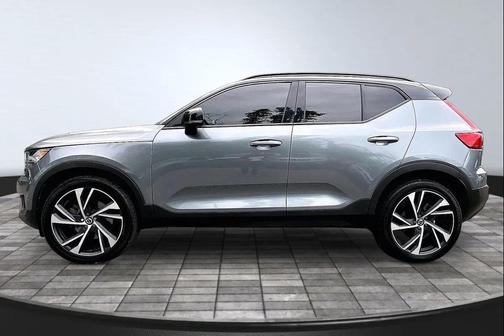 Osmium Grey Metallic 2019 Volvo XC40 T5 R-Design