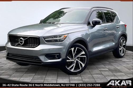 Osmium Grey Metallic 2019 Volvo XC40 T5 R-Design