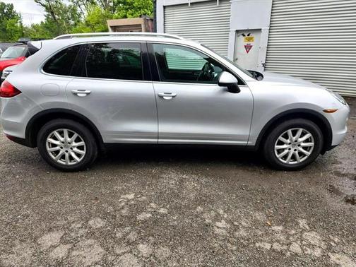 2012 Porsche Cayenne Base