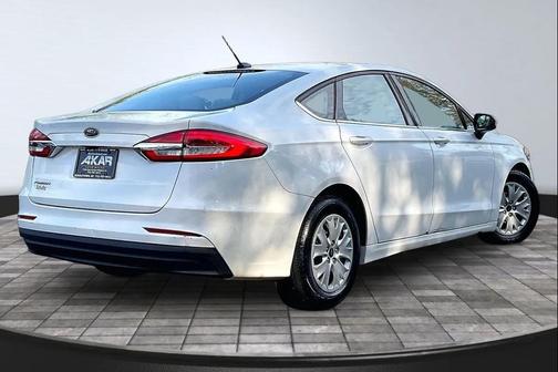 Oxford White 2019 Ford Fusion S