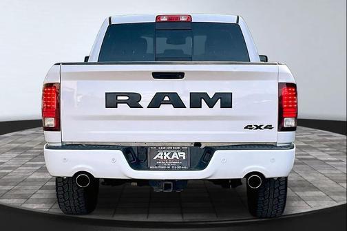 Bright White Clearcoat 2018 RAM 1500 Night Crew Cab 4x4 5'7' Box