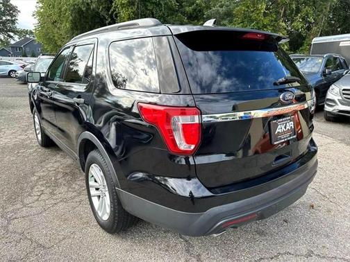 2017 Ford Explorer Base