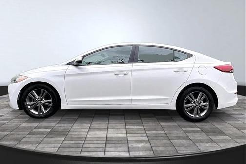 Quartz White Pearl 2017 Hyundai ELANTRA SE