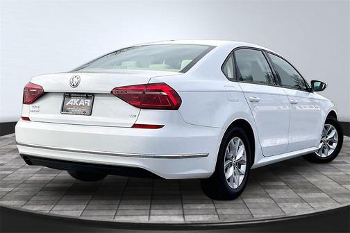2018 Volkswagen Passat 2.0T S