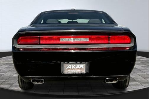 2012 Dodge Challenger SXT