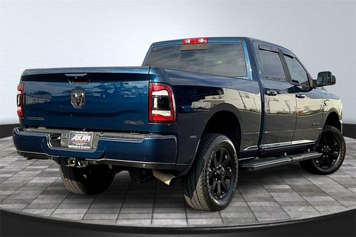 2022 RAM 3500 Big Horn Crew Cab 4x4 6'4' Box