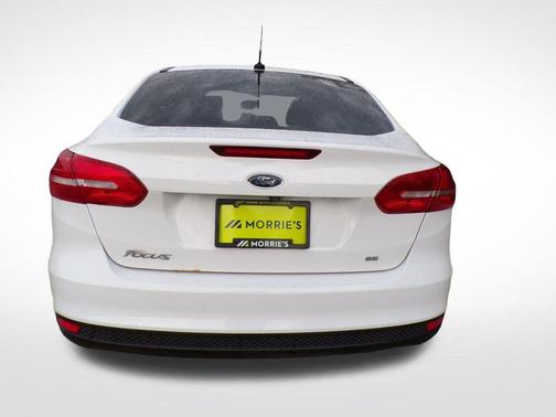 Oxford White 2016 Ford Focus SE
