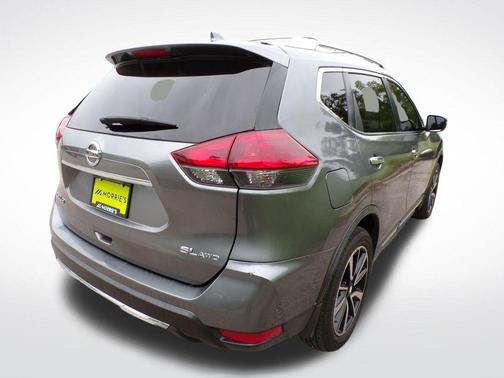 Gun Metallic 2018 Nissan Rogue SL