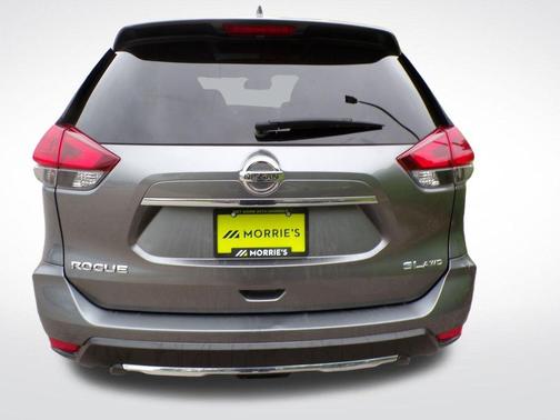 Gun Metallic 2018 Nissan Rogue SL