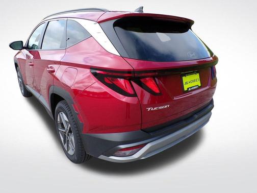 Red 2025 Hyundai TUCSON SEL