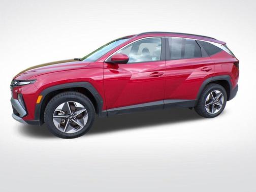 Red 2025 Hyundai TUCSON SEL