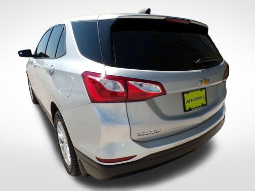 Silver Ice Metallic 2019 Chevrolet Equinox LS