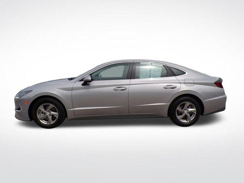Silver 2023 Hyundai SONATA SE