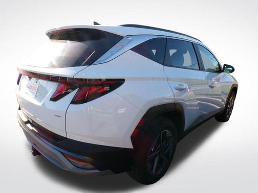White Pearl 2026 Hyundai TUCSON SEL