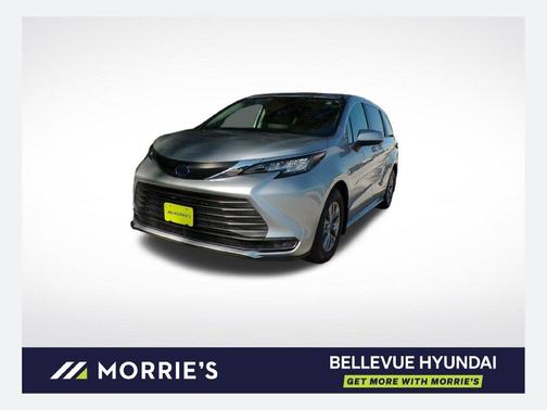 Celestial Silver Metallic 2021 Toyota Sienna LE