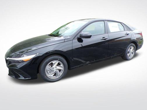 Black 2026 Hyundai ELANTRA SE