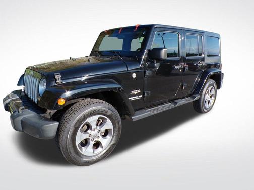 Black Clearcoat 2017 Jeep Wrangler Unlimited Sahara