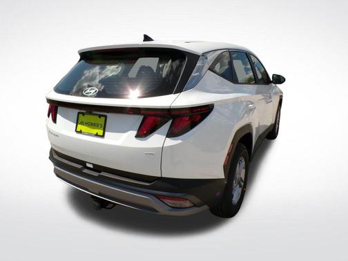 White Pearl 2026 Hyundai TUCSON SE