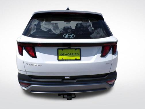 White Pearl 2026 Hyundai TUCSON SE