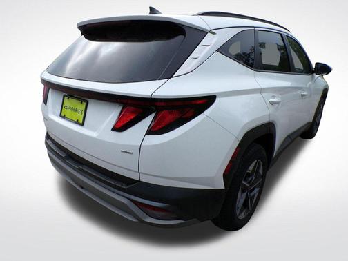 White Pearl 2025 Hyundai TUCSON SEL