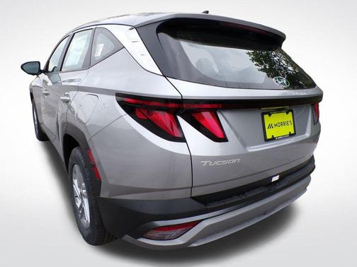 Shimmering Silver 2026 Hyundai TUCSON SE