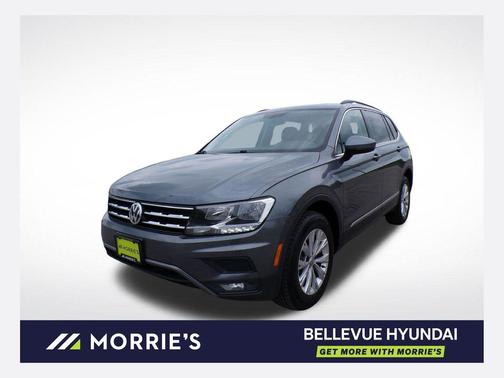 Platinum Gray Metallic 2018 Volkswagen Tiguan 2.0T SE