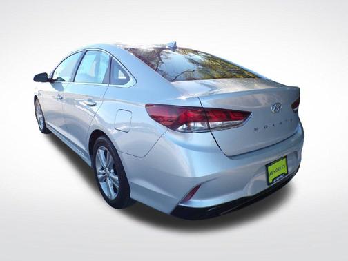 Symphony Silver 2018 Hyundai SONATA SEL