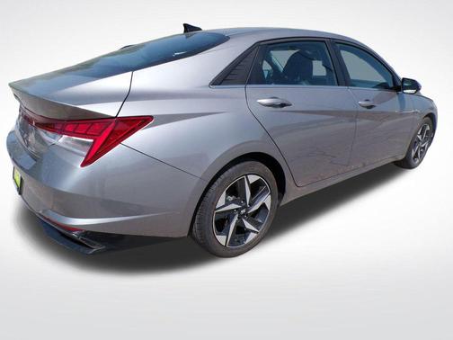 Metal 2023 Hyundai ELANTRA Limited
