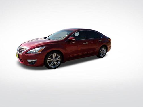 Cayenne Red 2015 Nissan Altima 3.5 SL