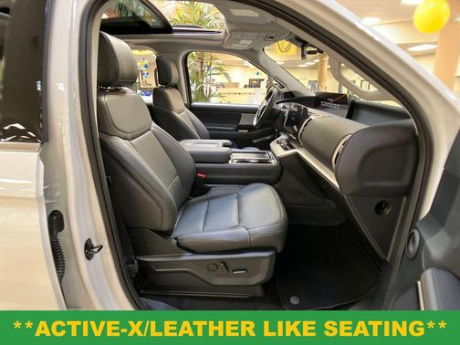 2025 Ford Expedition Max Active 4x2