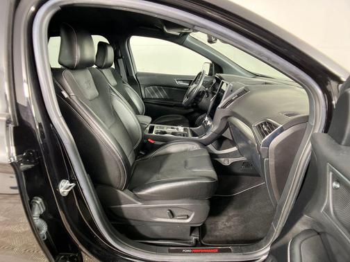 2023 Ford Edge ST