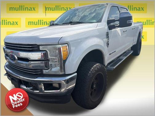 White Platinum Clearcoat Metallic 2017 Ford F-250 Lariat
