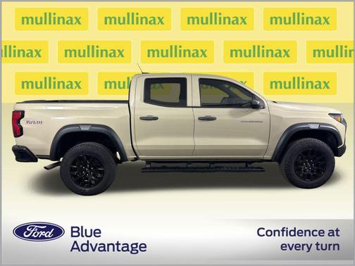 Sand Dune Metallic 2023 Chevrolet Colorado Trail Boss